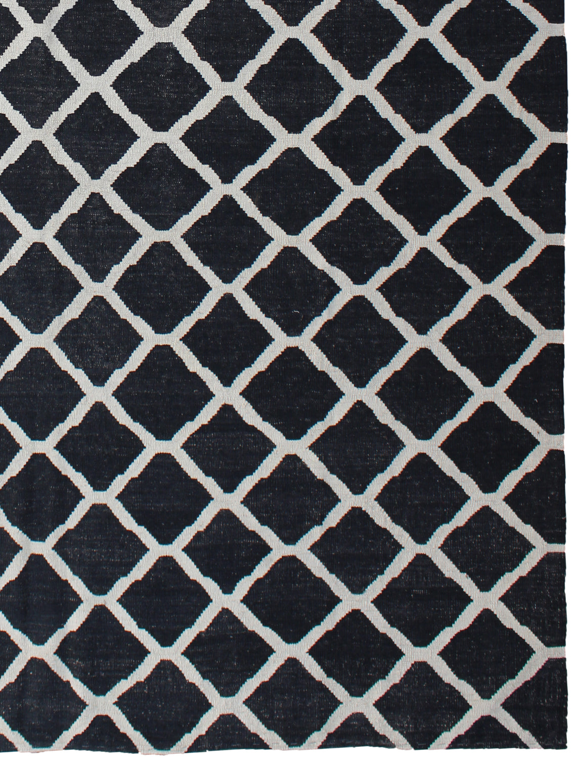 Hind Modern Black/Beige Kilim