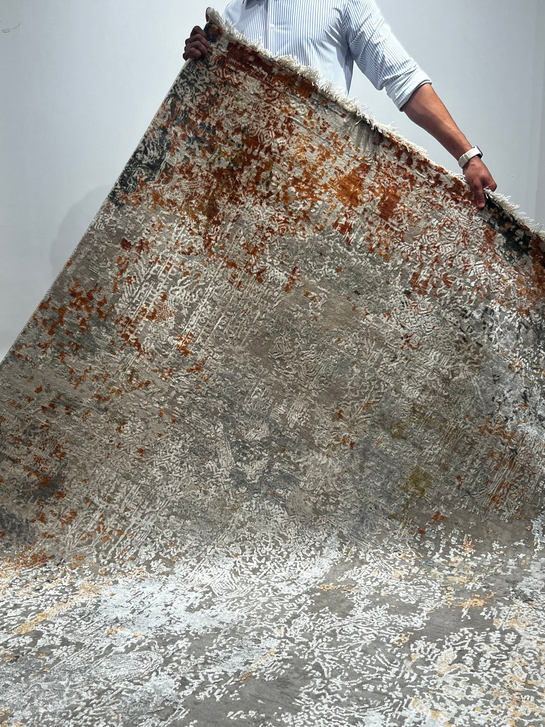 Rukhsana Contemporary Rug