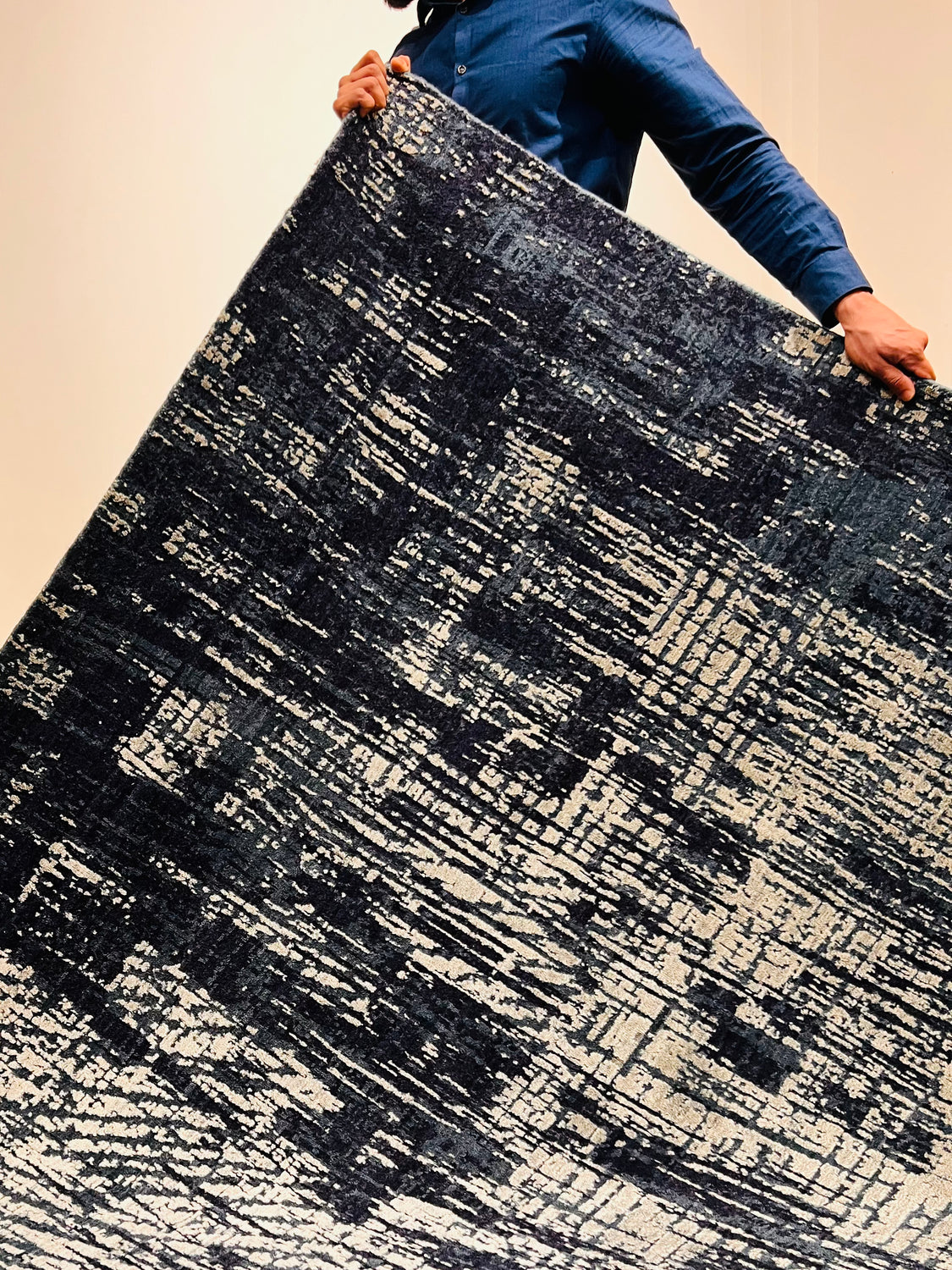 Ghina Contemporary Rug
