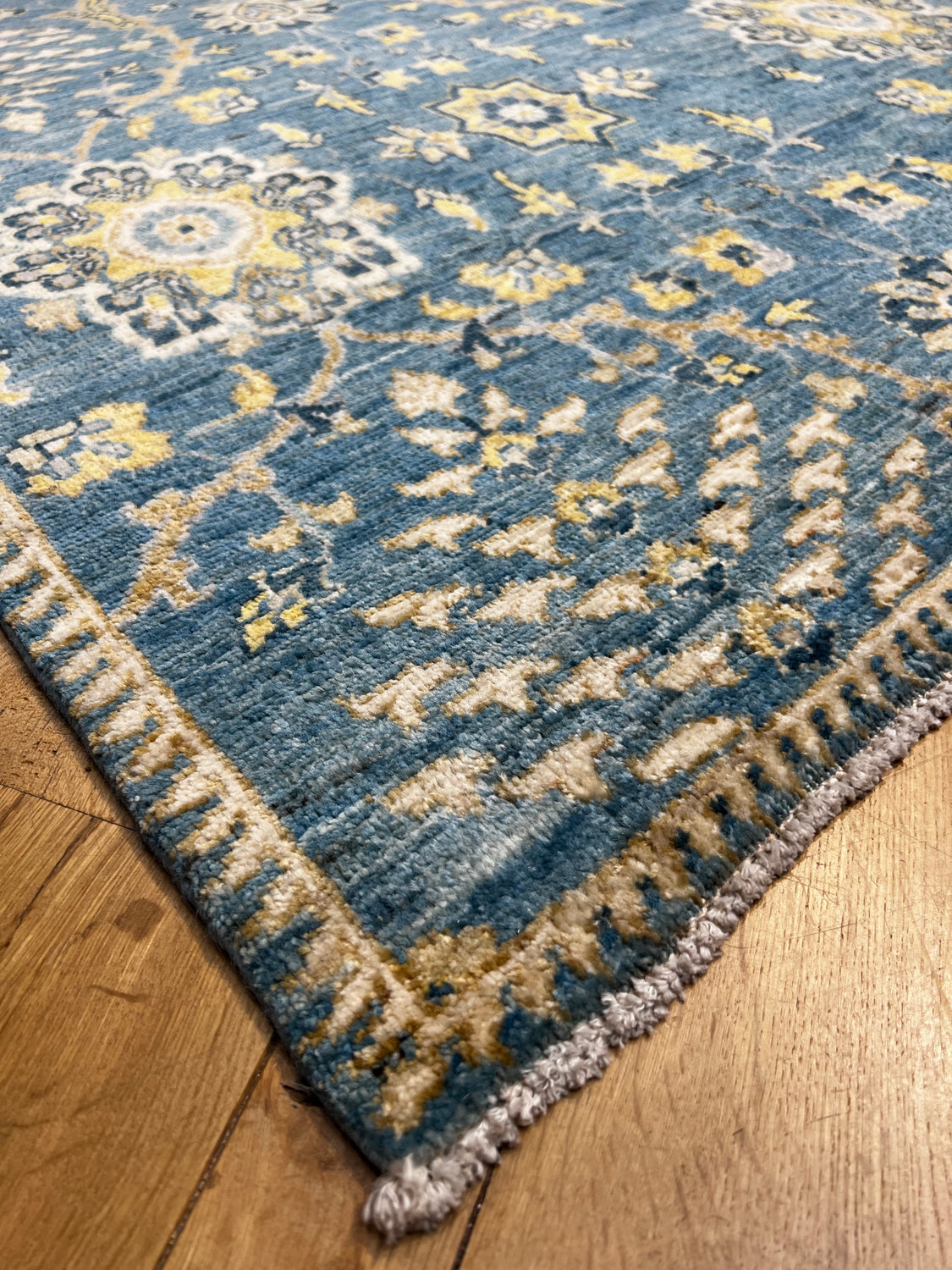 Wafa Contemporary Rug