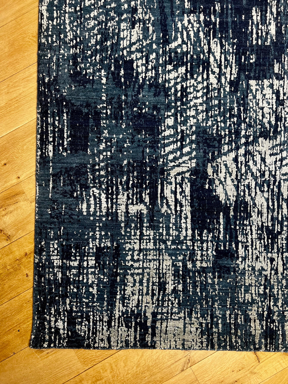 Ghina Contemporary Rug