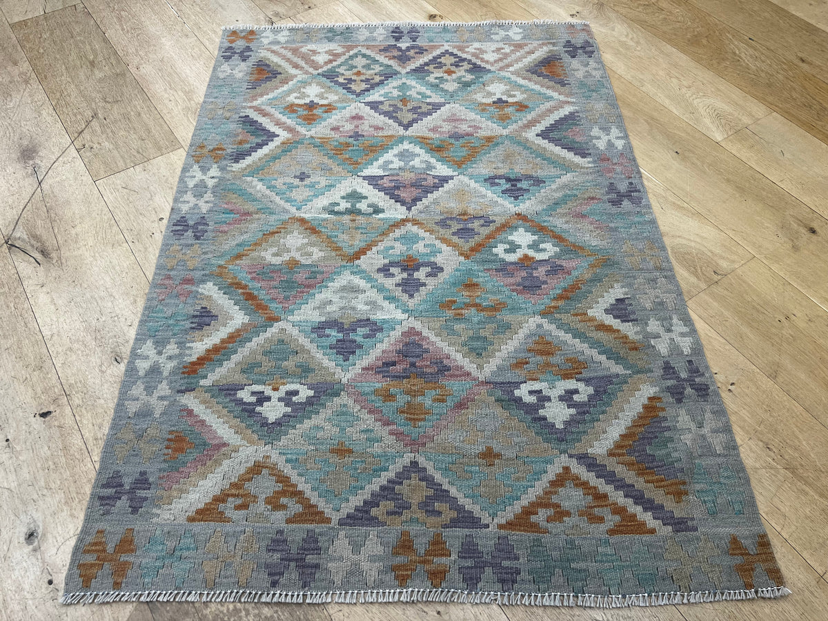 Hua Classic Kilim