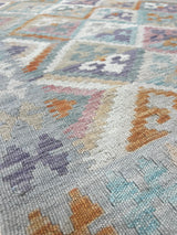 Hua Classic Kilim