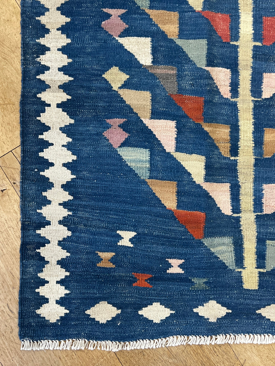 Banu Contemporary Kilim
