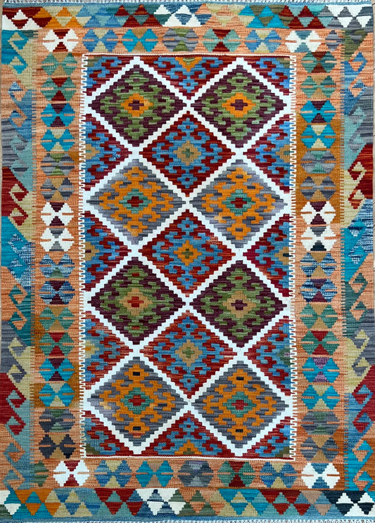 Hayedeh Classic Kilims