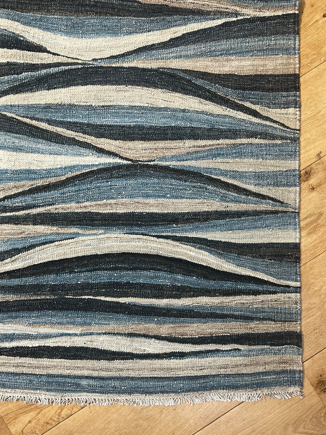 Gisoo Contemporary Kilim