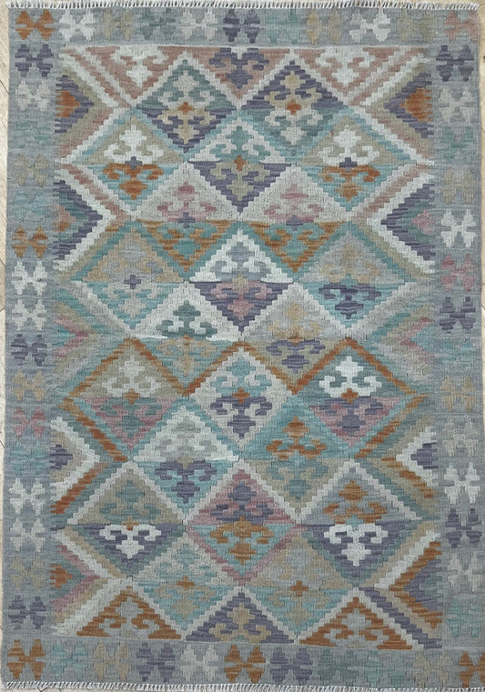 Hua Classic Kilims