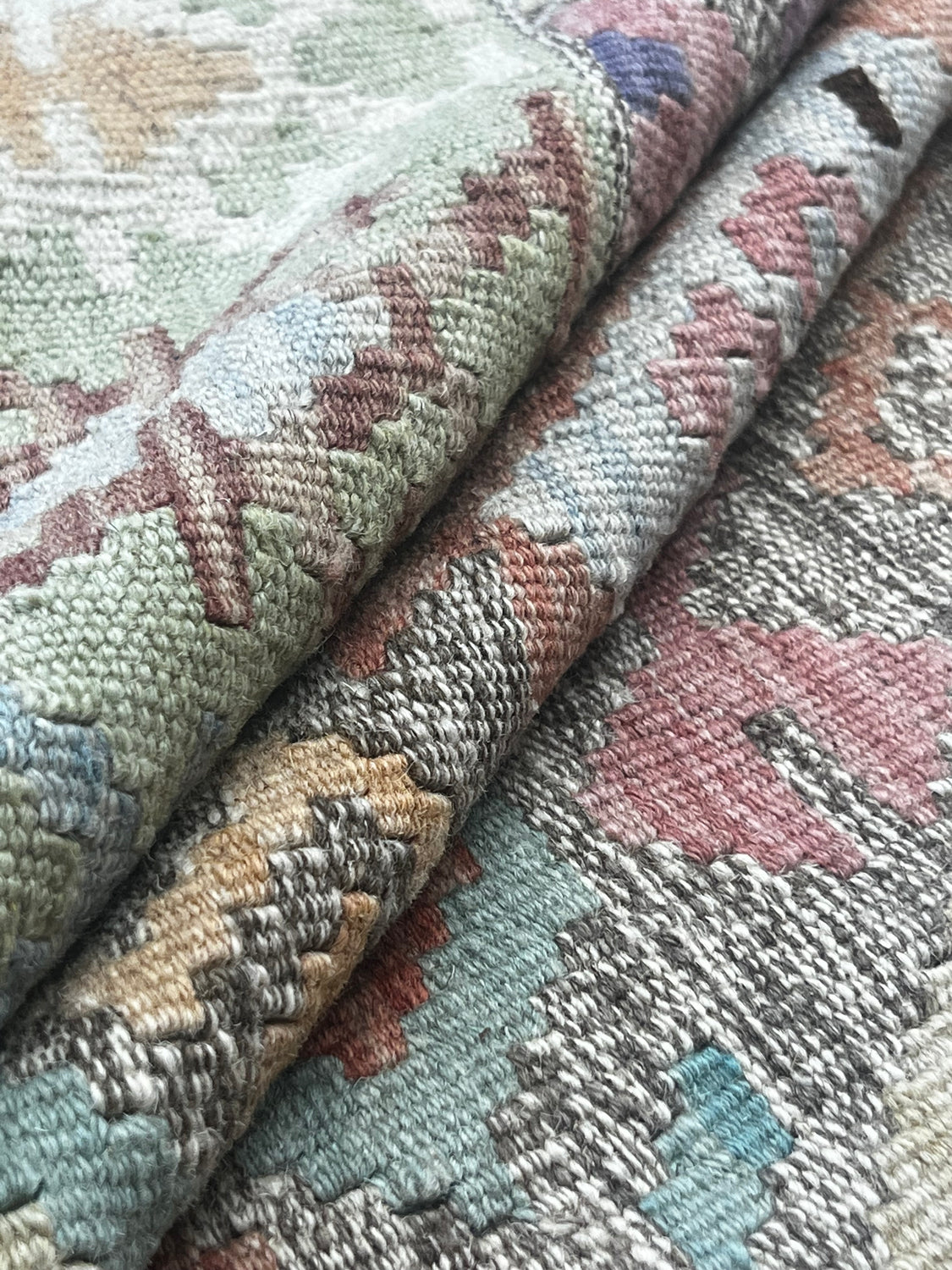 Elahe Classic Kilim