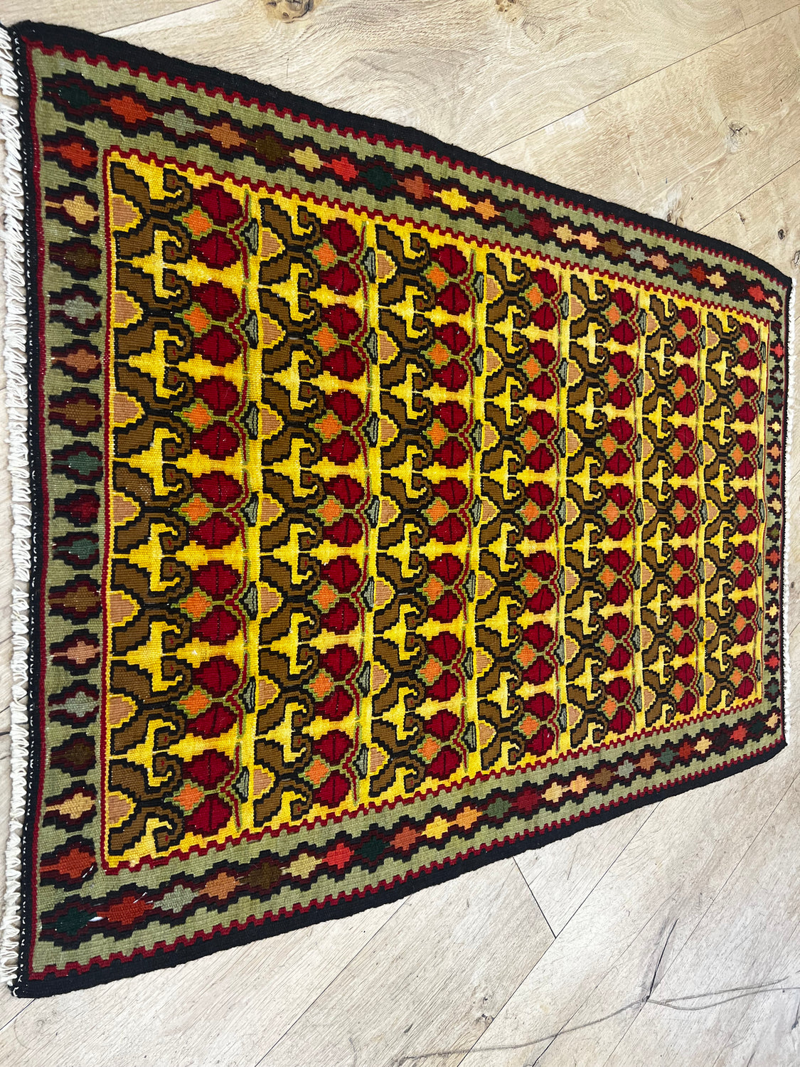 Gisoo Vintage Kilim