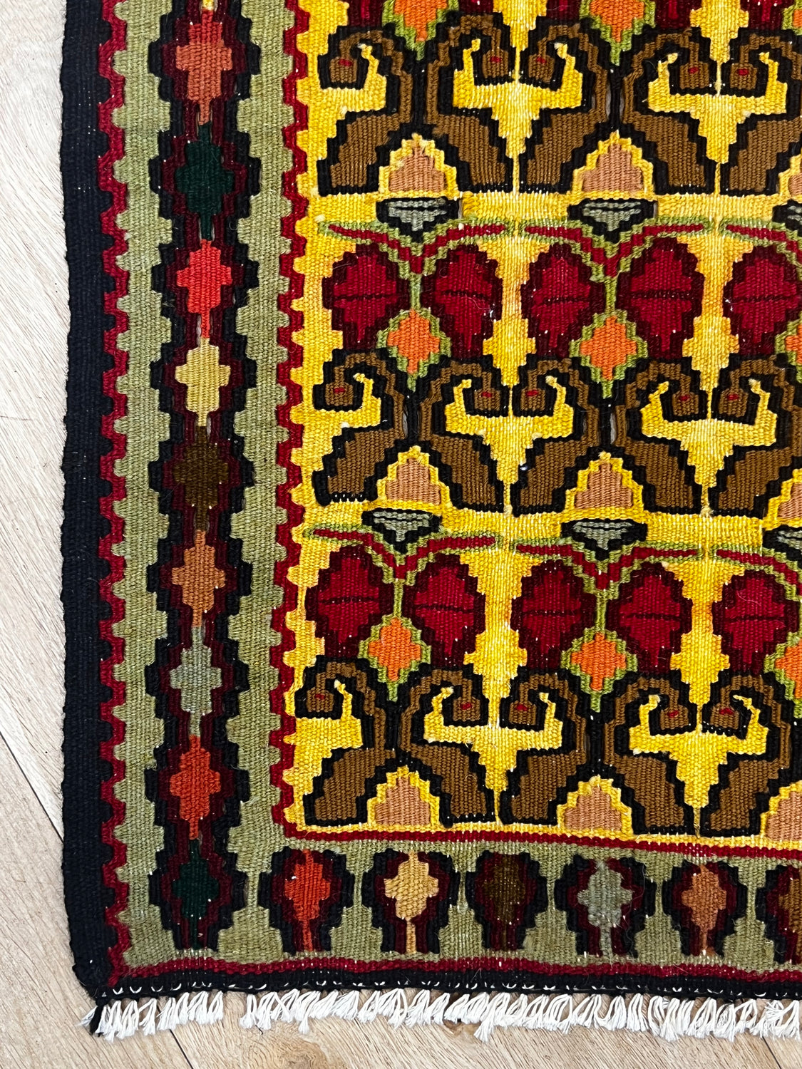 Gisoo Vintage Kilim
