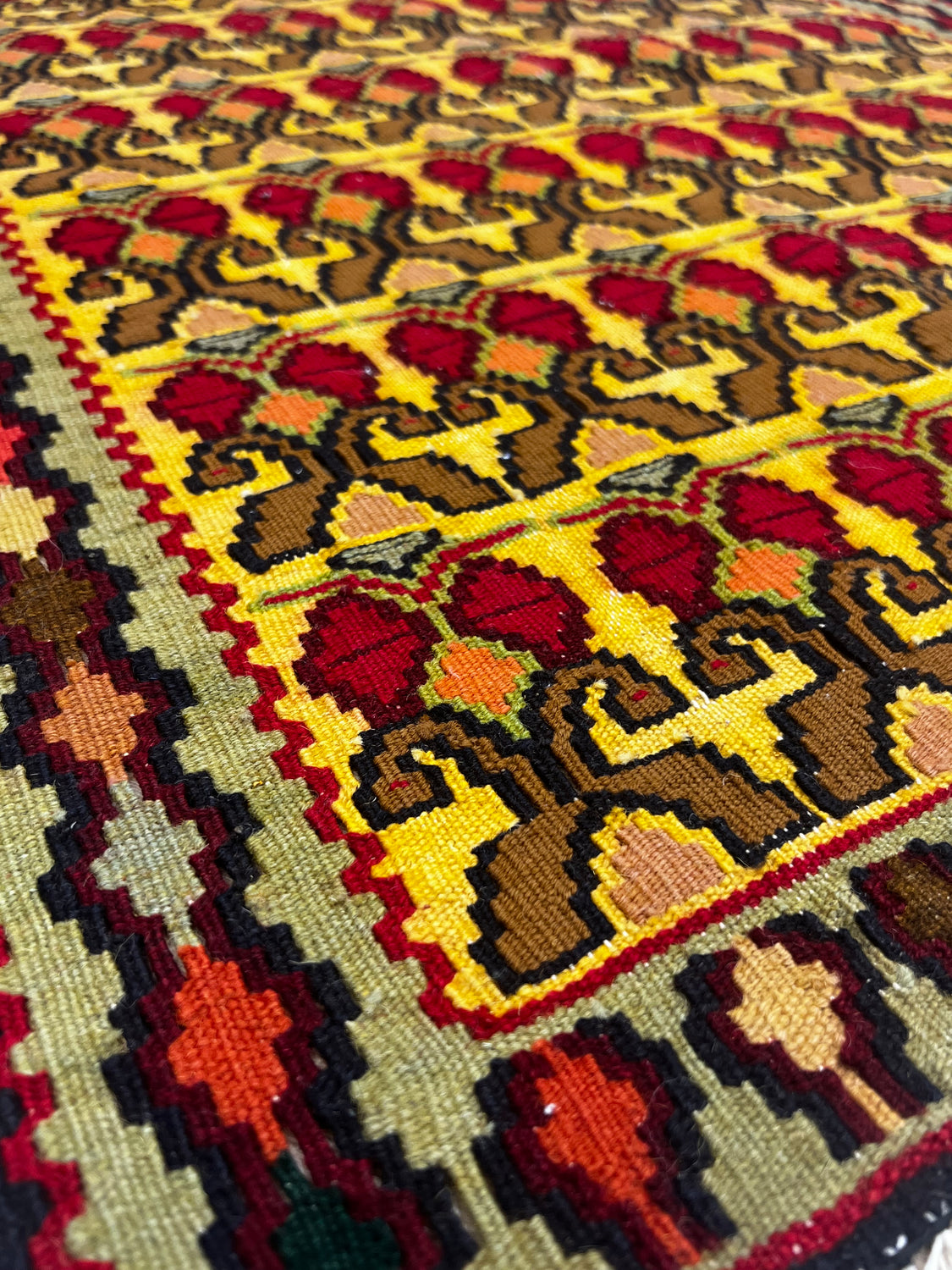 Gisoo Vintage Kilim