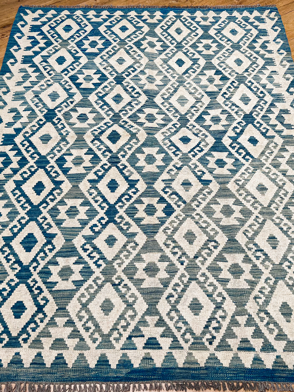 Gul Classic Kilim