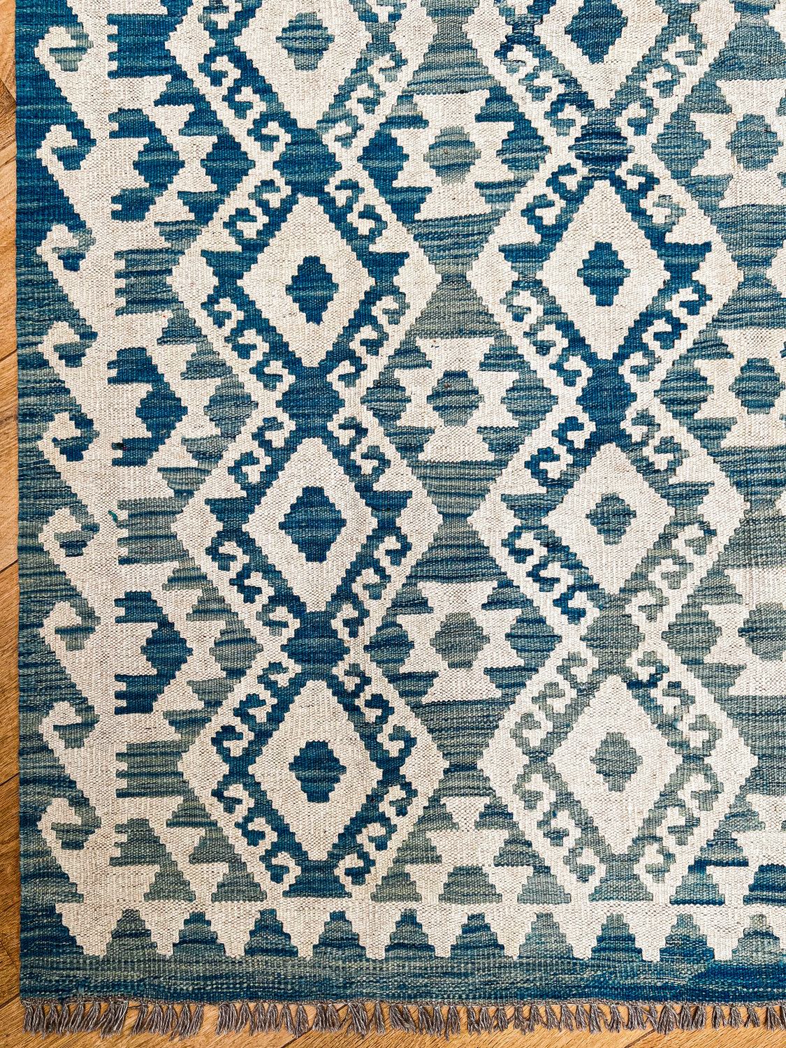 Gul Classic Kilim