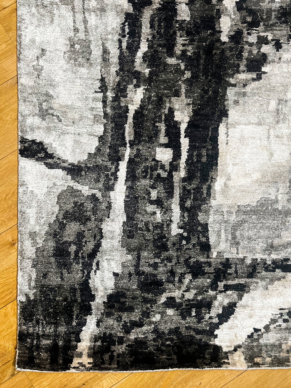 Mahi Contemporary Rug