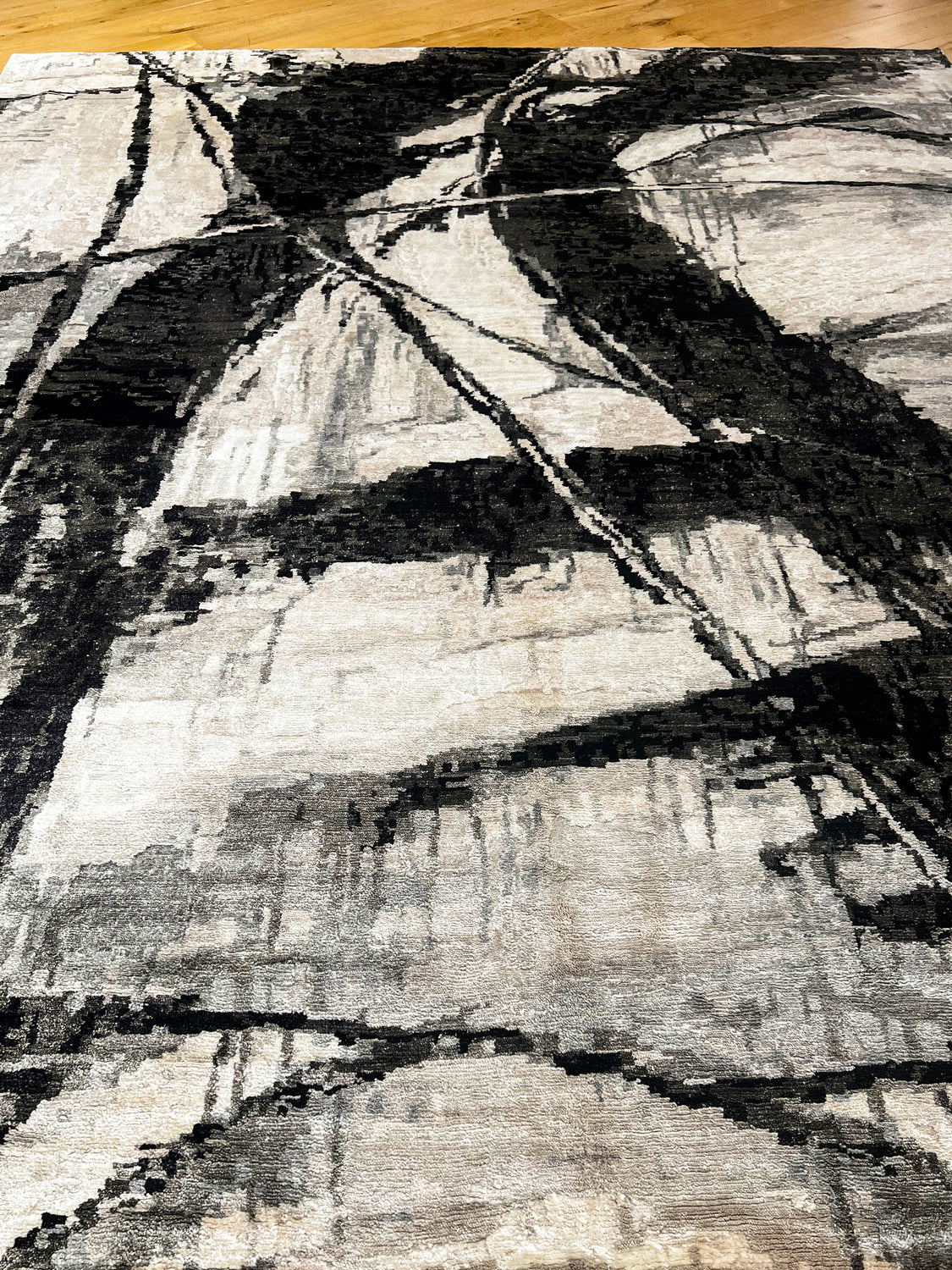Mahi Contemporary Rug