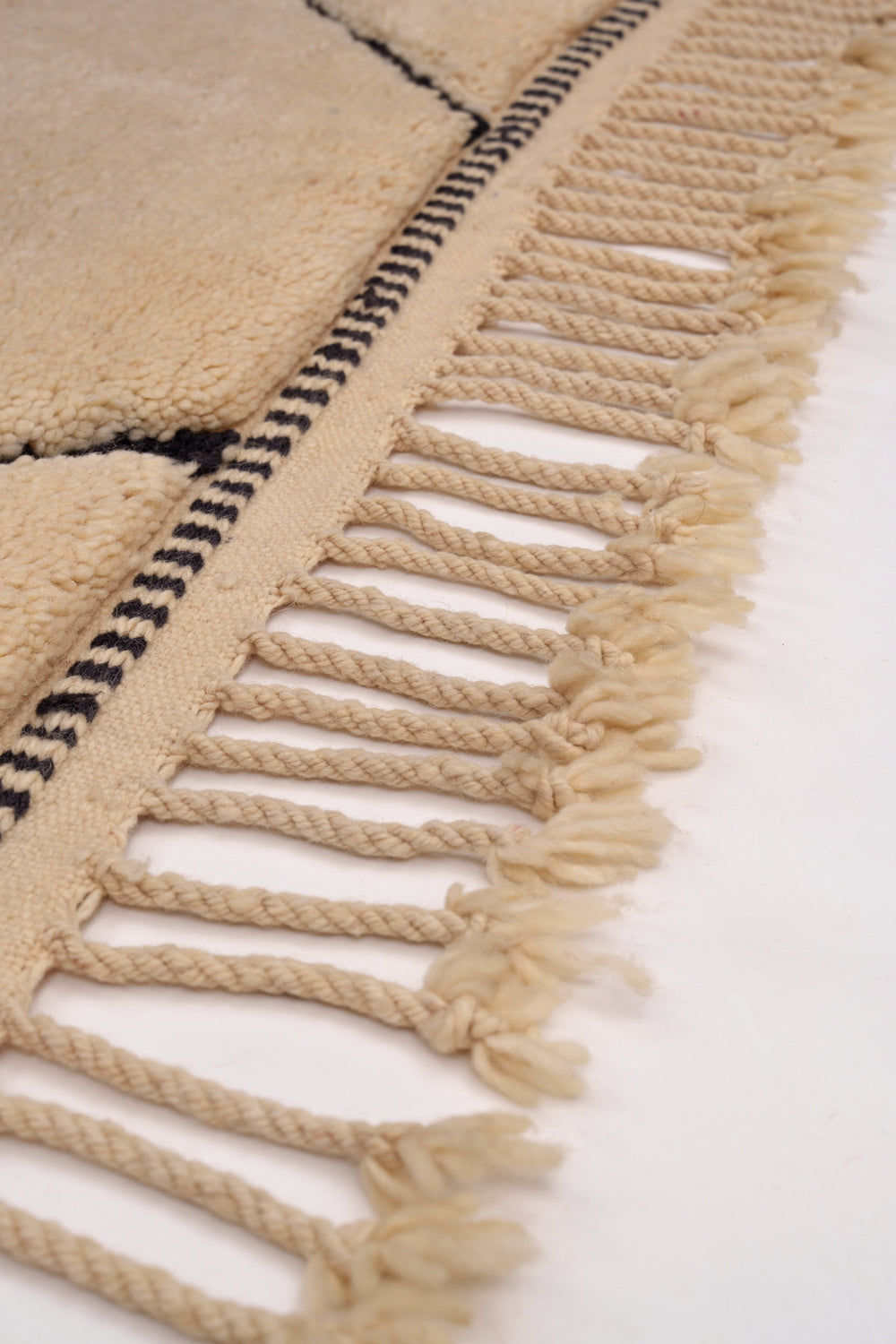 Ivory Rolled Berber Natural Wool Rug