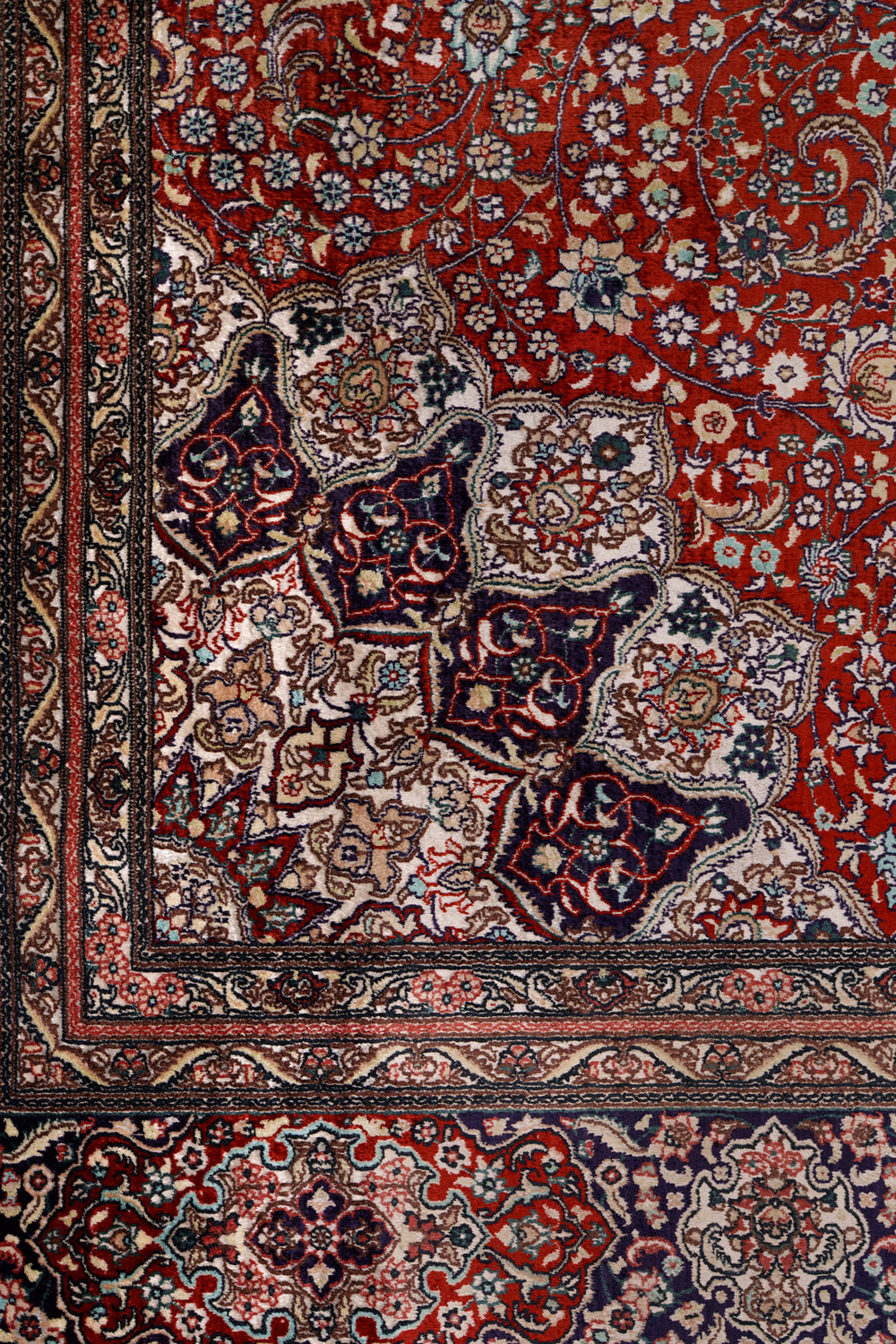 Red & Gold Extra Fine Chinese Silk Rug